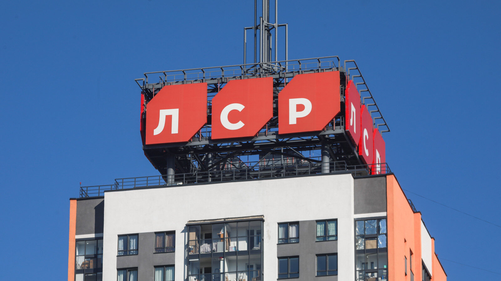 Названия ЖК только по-русски