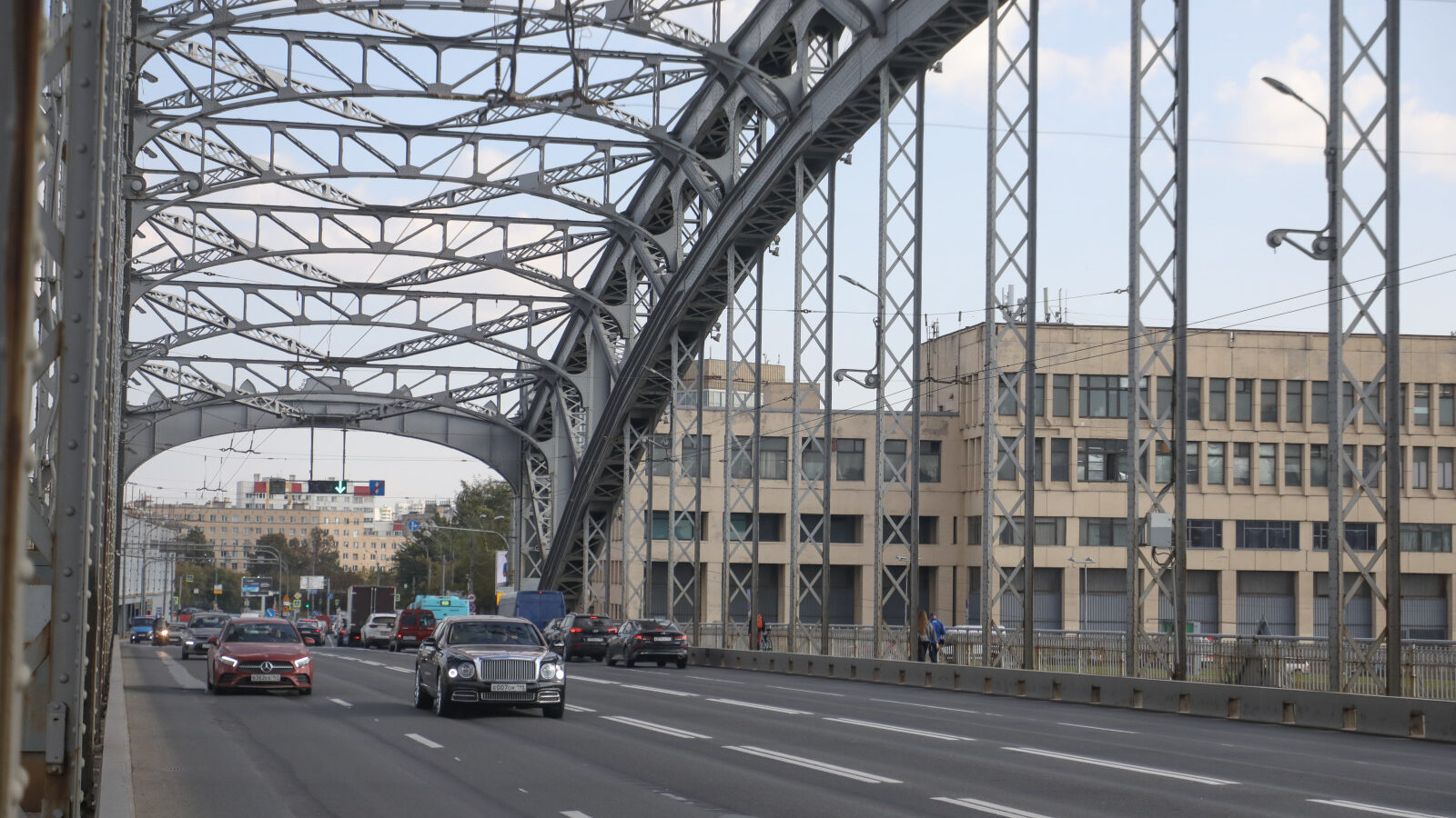 разводного моста через Неву