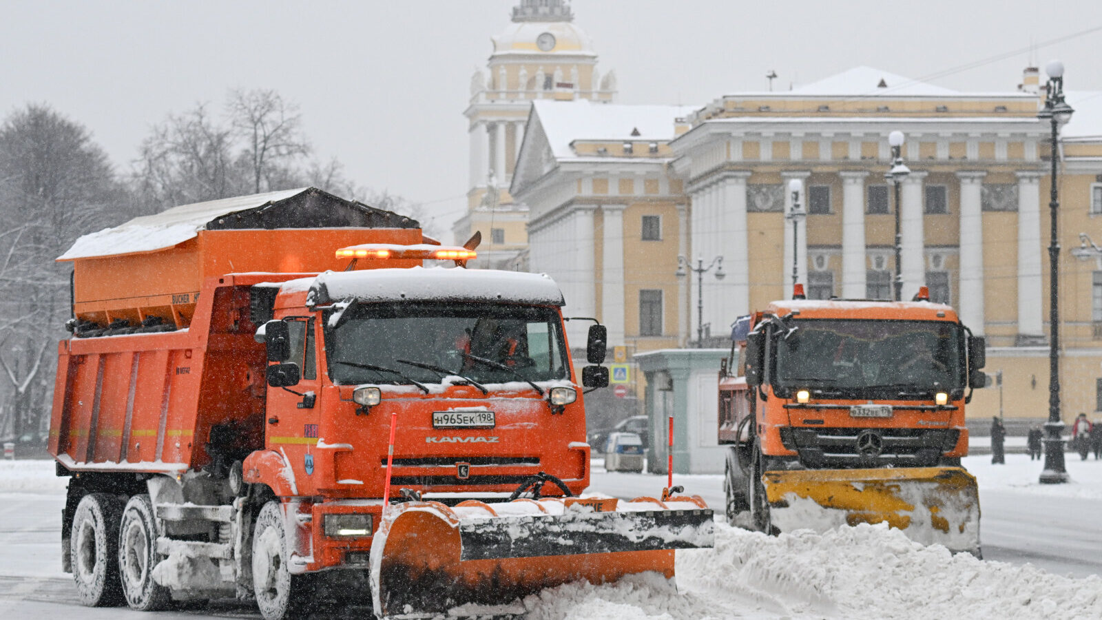 Уборка снега